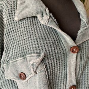 Bucketlist Distressed cotton button shirt women’s size L